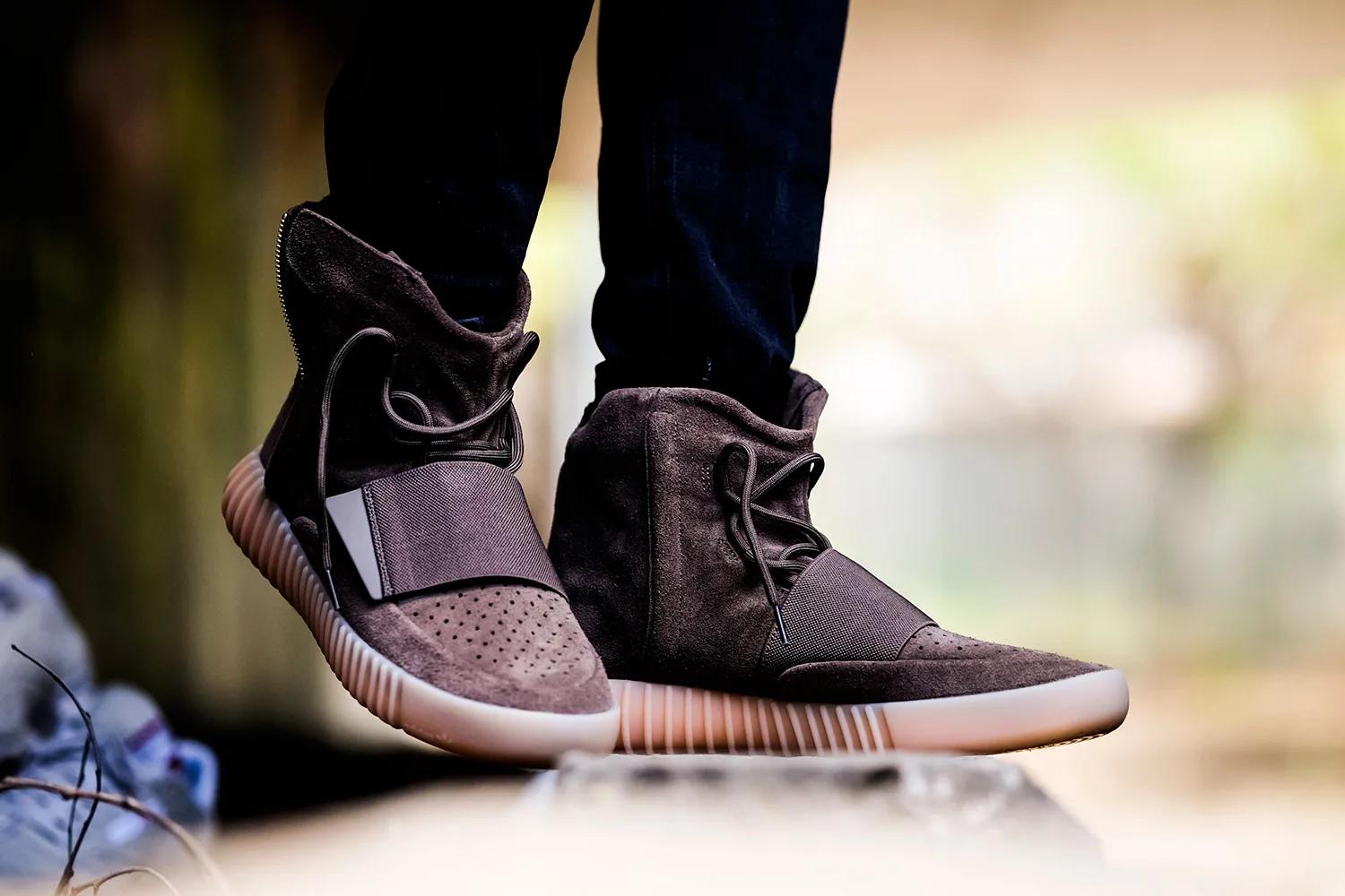 On foot look at the Yeezy Boost 750 Light Brown - Fastsole