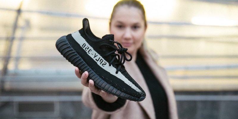 Yeezy v2 black hot sale raffle