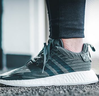 Nu al alleen Verandert in On Foot Look at the adidas NMD R2 Green White - Fastsole