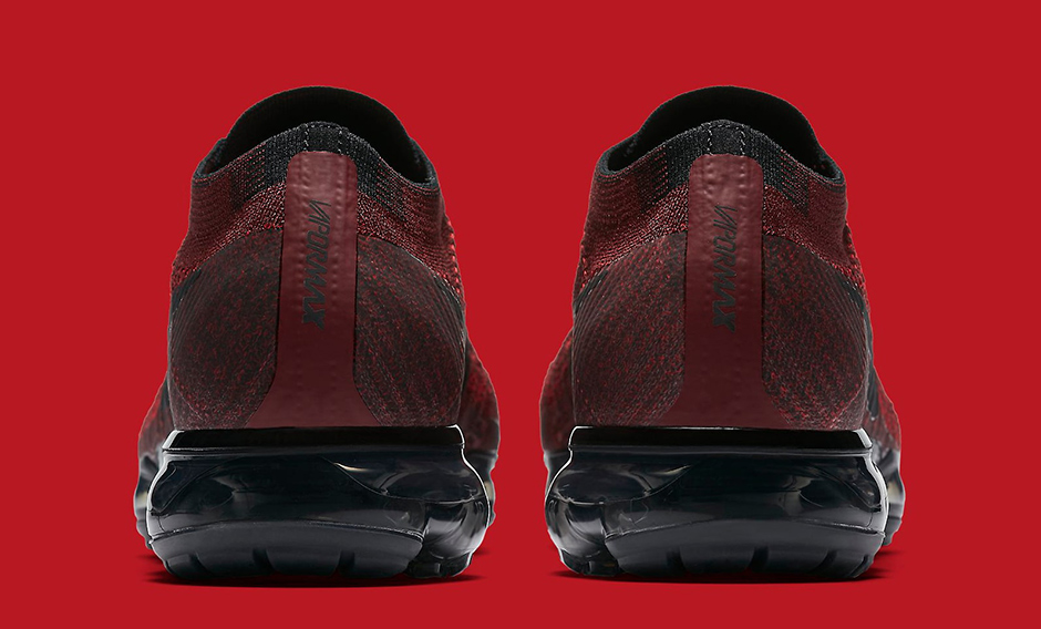 Detailed Look at the Nike Air VaporMax Team Red 04