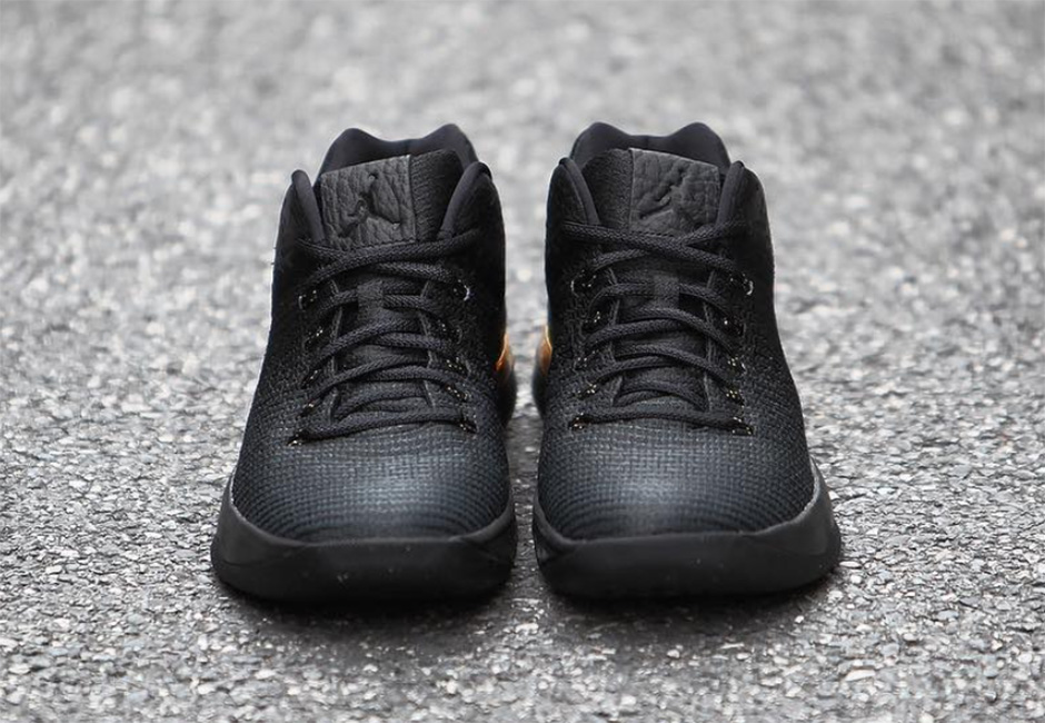 Nike Air Jordan 31 Black Gold 01