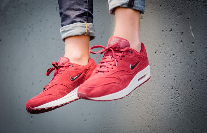 Nike Air Max 1 Jewel Red Suede 918354-600 Buy New Sneakers Trainers FOR Man Women in United Kingdom UK Europe EU Germany DE 05