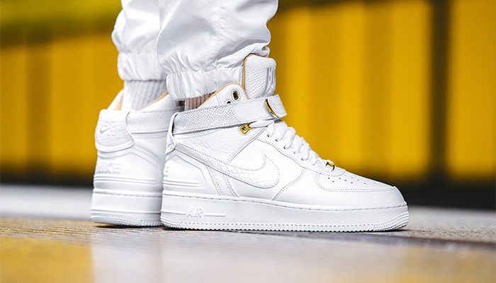 On-Foot Look: Off-White x Nike Air Force 1 'University Gold' - Sneaker  Freaker