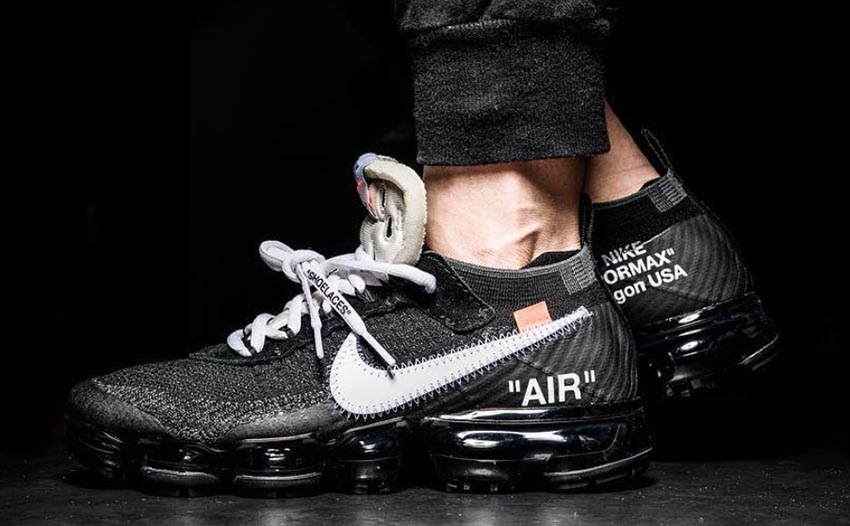 Off-White x Nike Air VaporMax Black on Foot Look Buy New Sneakers Trainers FOR Man Women in United Kingdom UK Europe EU Germany DE 04