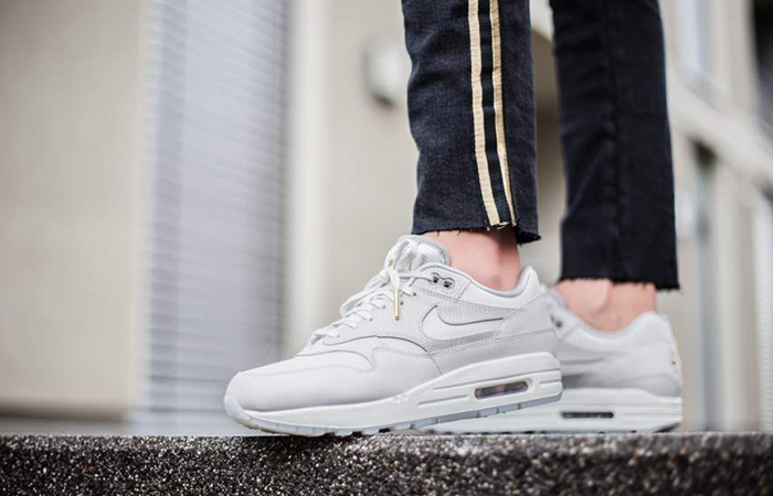 nike air max white and gold womens