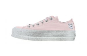 Miley Cyrus Coverse Chuck Taylor All Star Pink Silver 315552942302 01