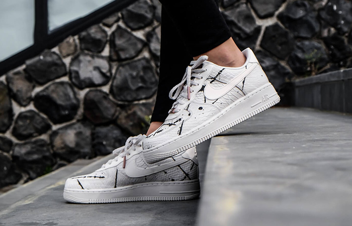 Nike Wmns Air Force 1 07 Lux White 898889-007 07