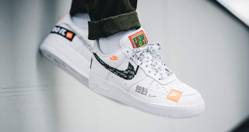 air force 1 just do it on feet