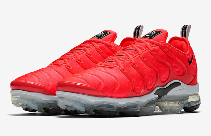 vapormax plus red and white