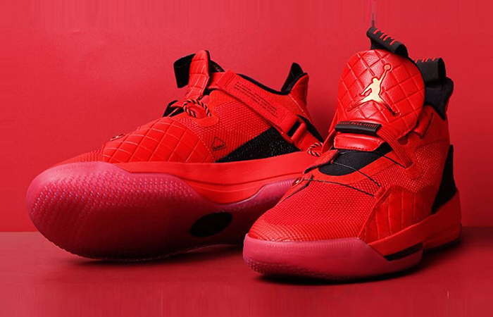 Nike Air Jordan 33 in All Red
