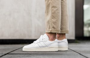 adidas Rivalry Low Home Of Classics Off White EE9139