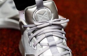 Nike PG3 NASA Reflective Silver CI2667-001 on foot 02