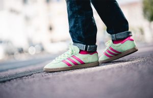 adidas stadt pink EE5726 on foot 01