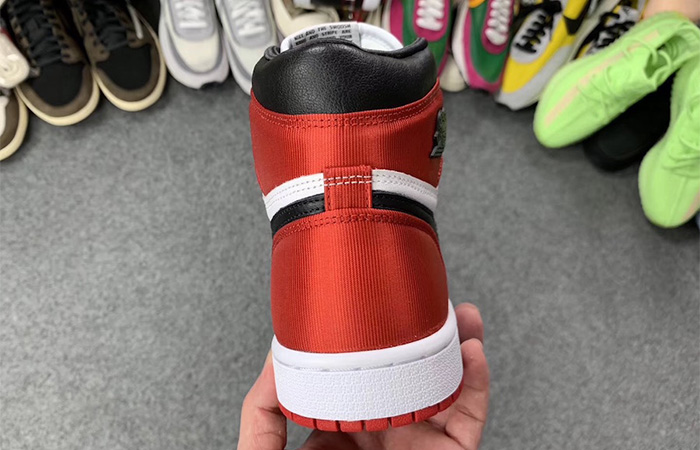 Nike Air Jordan 1 Satin Black Toe Universty Red CD0461-016