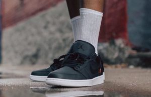 PSG Nike Air Jordan 1 Low Black CK0687-001 onfoot 01