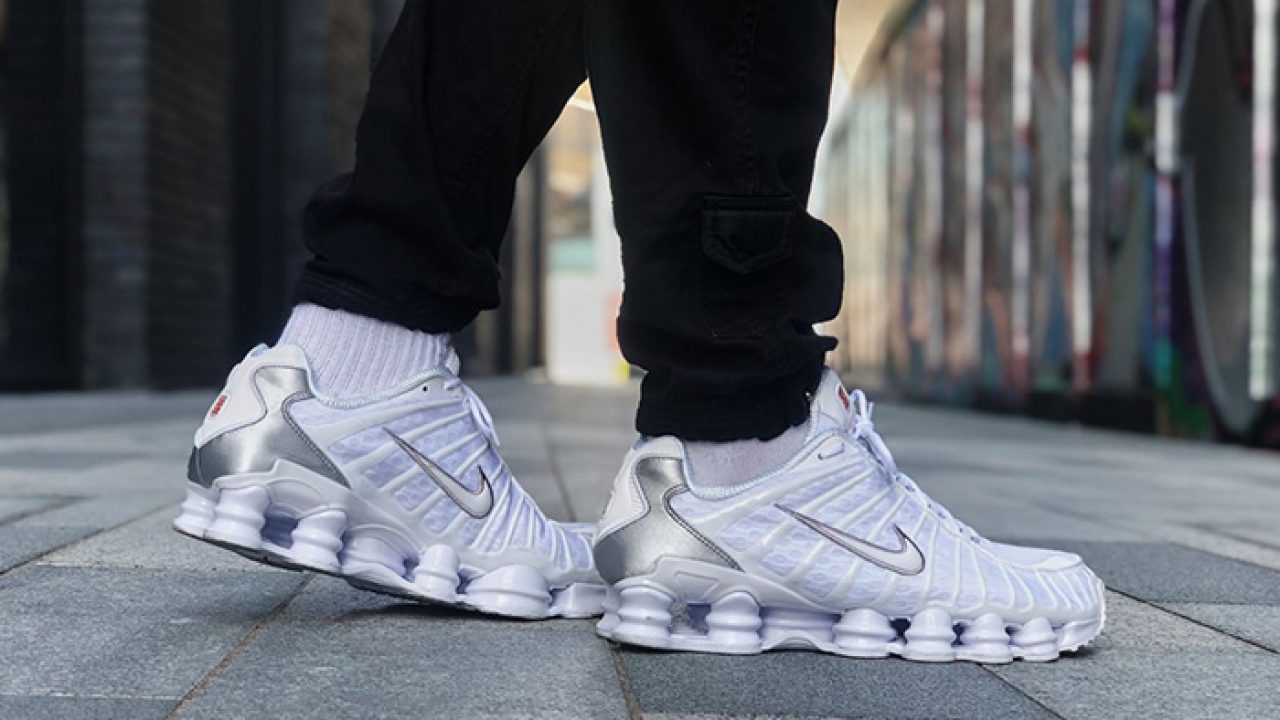 white and silver nike shox