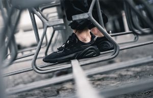 adidas Lxcon Core Black EE5900 on foot 01