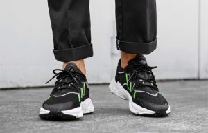 adidas Ozweego Black Green EE7002 on foot 01