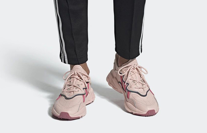 adidas pink ozweego