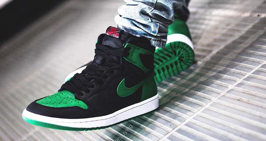 First On Foot Look At The Air Jordan 1 High Pine Green’ 01