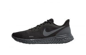 Nike Revolution 5 Core Black BQ3204-001 01