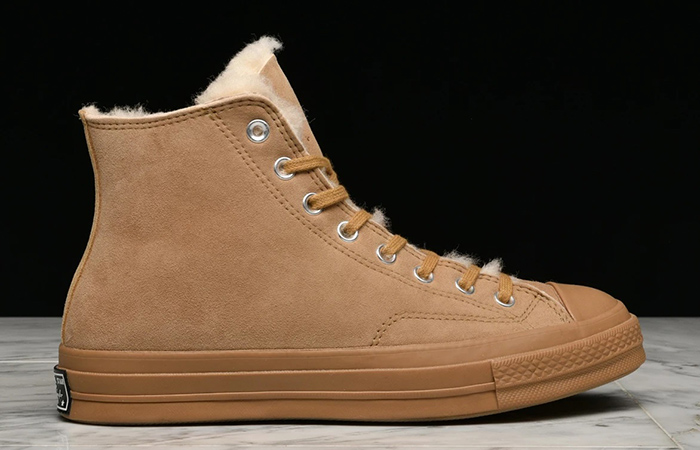 converse chuck 70 hi shearling sneakers in iced coffee