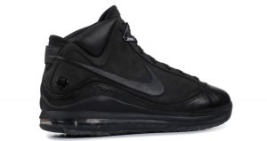 Nike LeBron 7 Coming With New Series “All Black Everything” 03