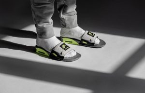 Nike Air Max 90 Slide Grey Yellow BQ4635-001 on foot 02