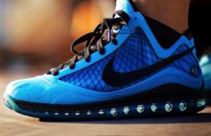 Nike LeBron 7 Ocean Blue CU5646-400 on foot 01