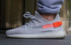 adidas Yeezy Boost 350 V2 Tail Light FX9017 on foot 02