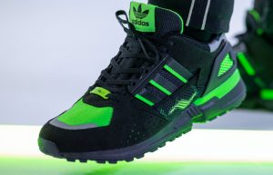 adidas ZX 10000 C Black Green EG8964 on foot 01