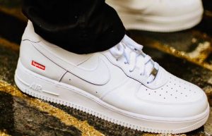 Supreme Nike Air Force 1 Low White CU9225-100 on foot 01