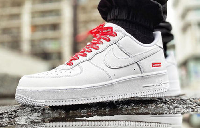 Supreme Nike Air Force 1 Low White CU9225-100 on foot 02