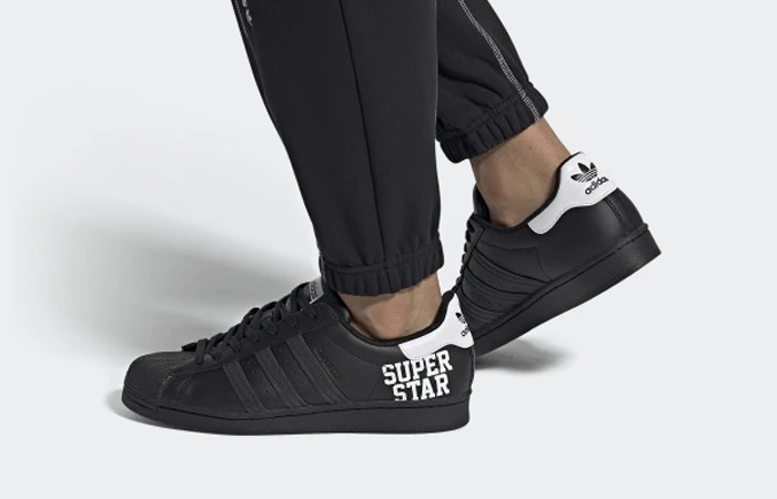 adidas Superstar Printed Label Black FV2814 on foot 01