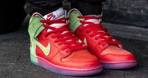 An On Foot Look At The Nike SB Dunk High Strawberry Cough 02