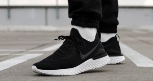 The Nike Epic React Flyknit 2 Core Black Is Only £65 at Nike! 01