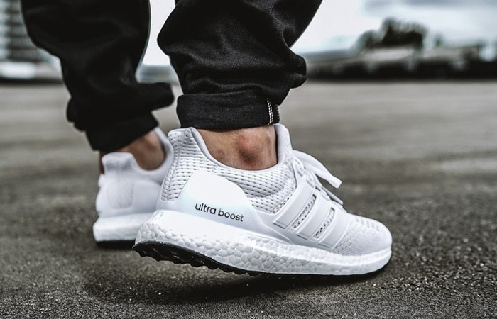 adidas Ultra Boost 1.0 Chalk White S77416 on foot 03