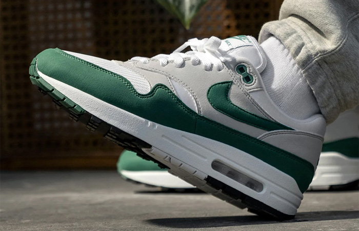 Nike Air Max 1 Anniversary Bottle Green DC1454-100 on foot 03