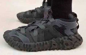 Nike ISPA OverReact Sandal Black CQ2230-001 on foot 01