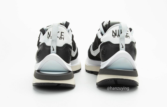 Sacai Nike Vaporwaffle Black White CV1363-001 04