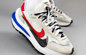 Sacai Nike Vaporwaffle Game Royal CV1363-100 on foot 02