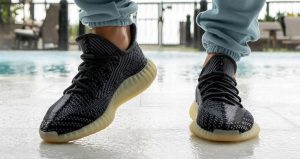 The Release Date Of Yeezy Boost 350 V2 Carbon Is Knocking On The Door 03