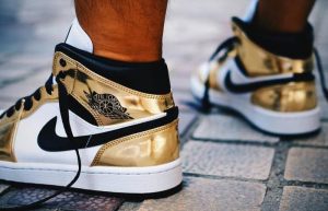 Air Jordan 1 Mid Special Edition Gold DC1419-700 on foot 03