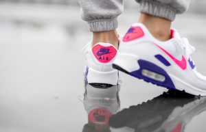 Nike Womens Air Max 90 Hyper Pink DC9209-100 on foot 03
