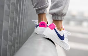 Nike Womens Blazer Low Hyper Pink DC9211-100 on foot 03