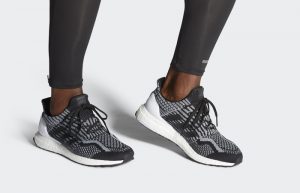 adidas Ultraboost 5.0 Uncaged DNA Core Black Grey G55367 on foot 01