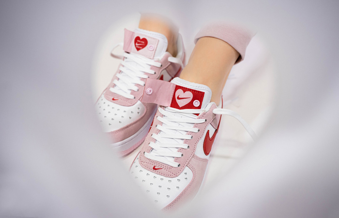 Nike Air Force 1 07 Low Valentines Day Tulip Pink DD3384-600 on foot 03
