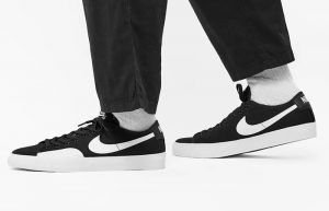 Nike SB Blazer Court Black White CV1658-002 on foot 01