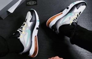 Nike Air Max 270 React Evolution Of Icons DJ5856-100 on foot 01