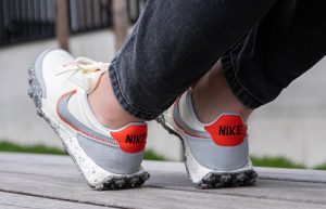 Nike Waffle Racer Crater Coconut Milk Womens CT1983-105 onfoot 02